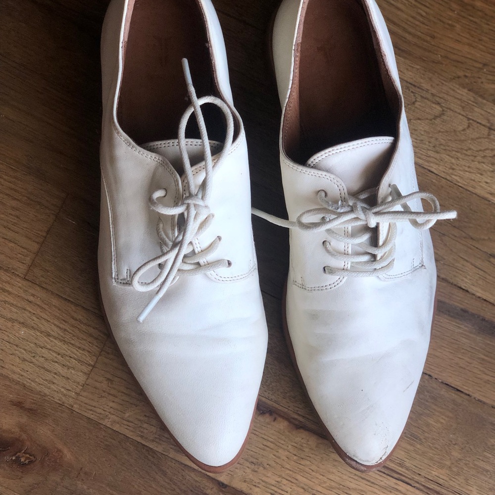 FRYE - Picture 2 of 16